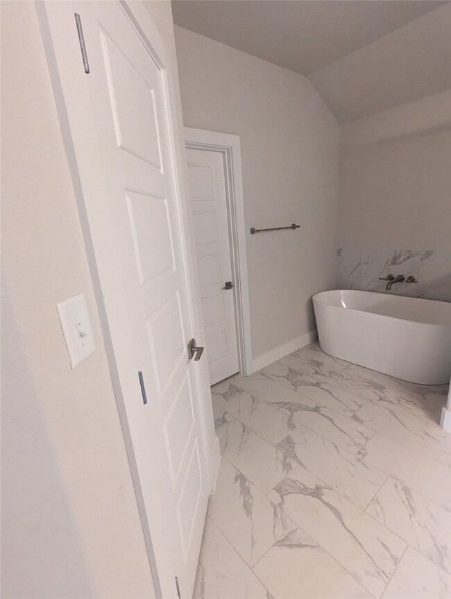 637 the Cottages Dr, Godley, TX 76044 - photo 5