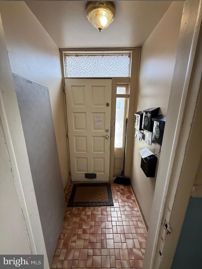 2246 S 15th St, Philadelphia, PA 19145 - photo 6