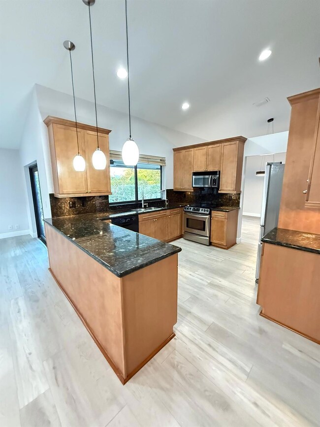 14911 Castlegate Ave, Davie, FL 33331 - photo 6