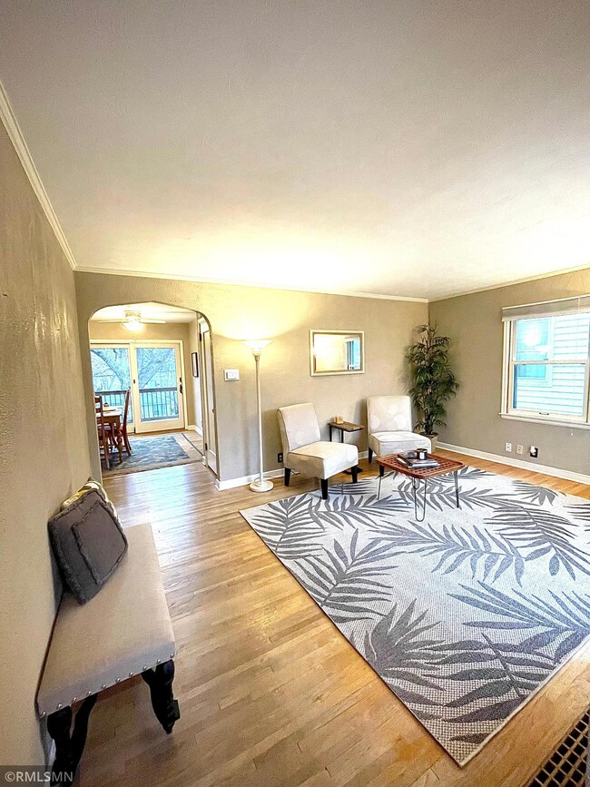 Living room to kitchen