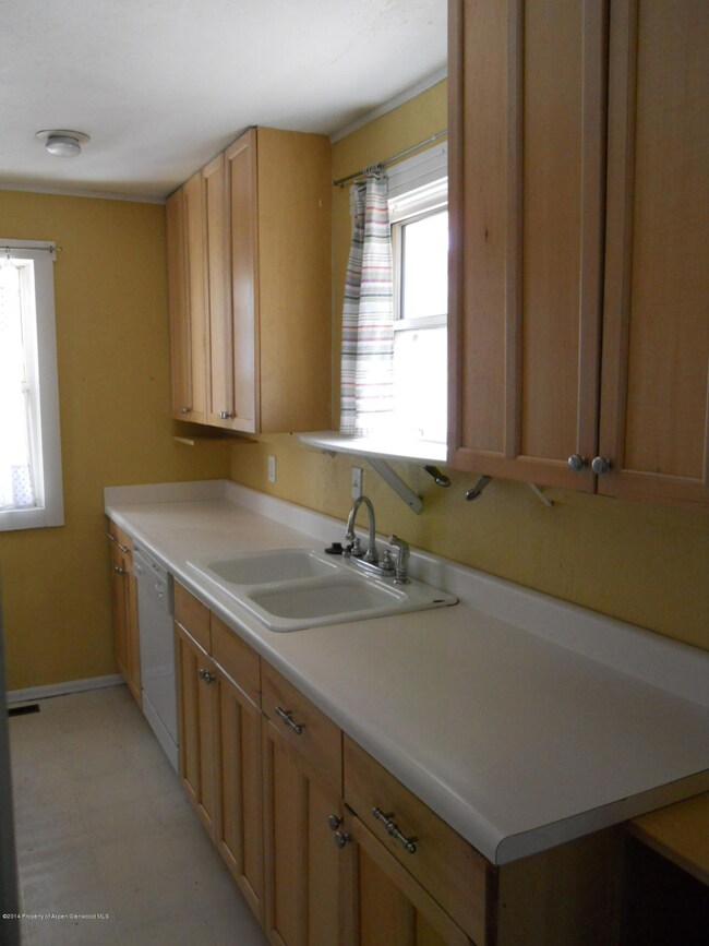 619 Pershing St, Craig, CO 81625 - photo 7