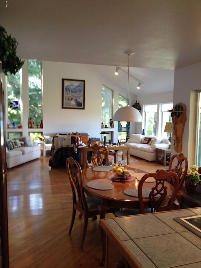 Lots of Natural Light!!!