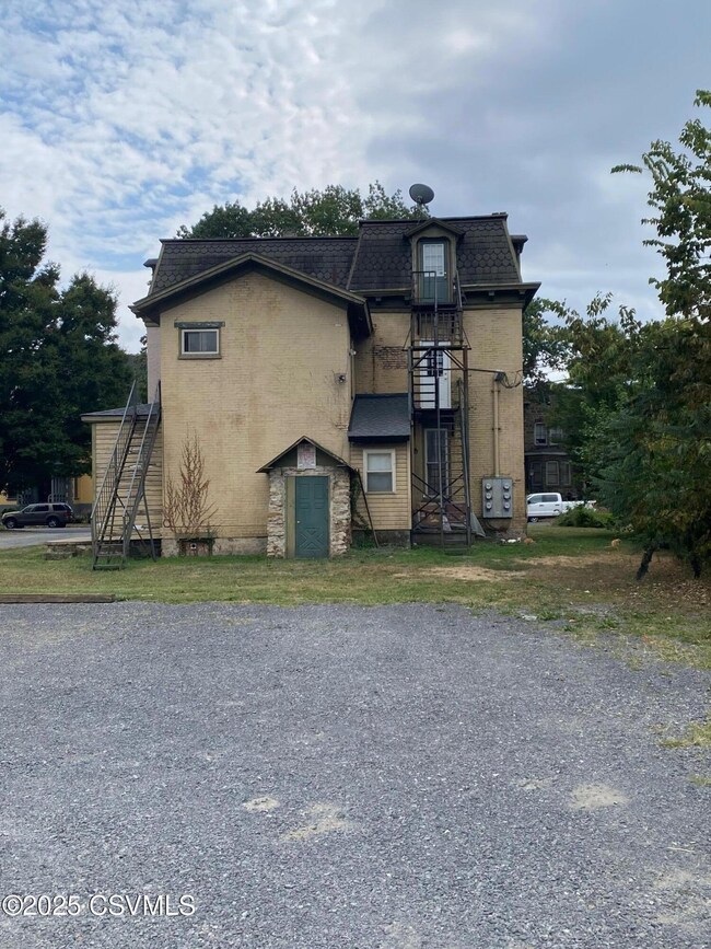 936 W 4th St, Williamsport, PA 17701 - photo 5