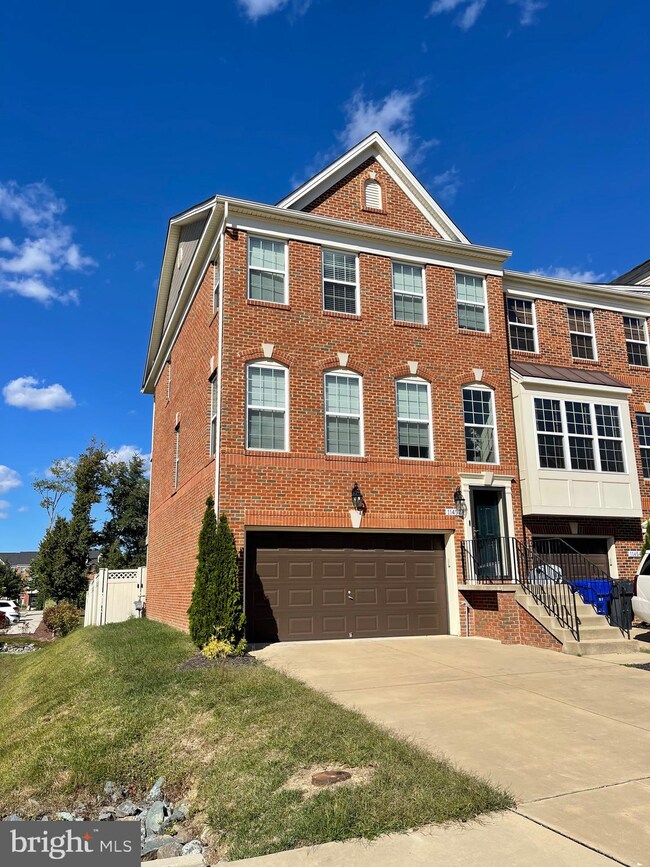 11452 Stockport Place, White Plains, MD 20695 - photo 2