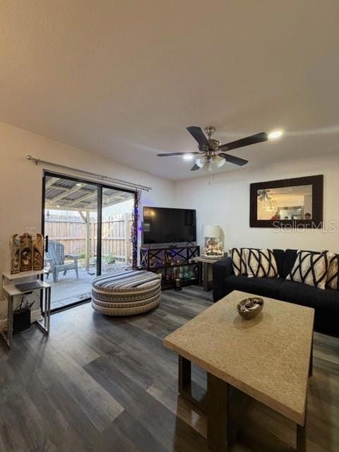 12414 N 58th St unit 63, Tampa, FL 33617 - photo 2