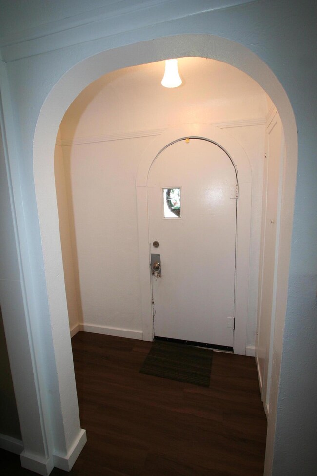 4650 Crosby Ave, Klamath Falls, OR 97603 - photo 5