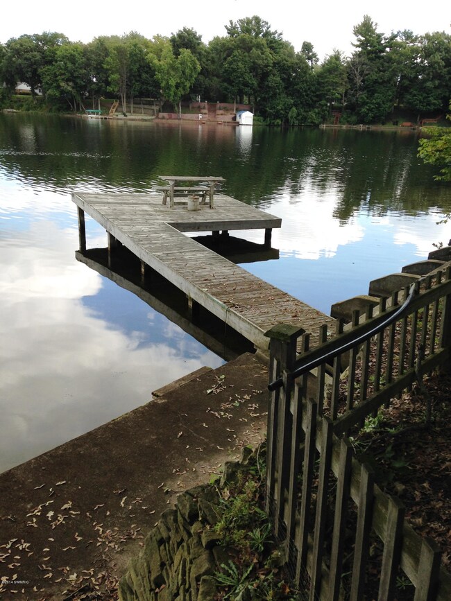 Sheridan52427-dock & water