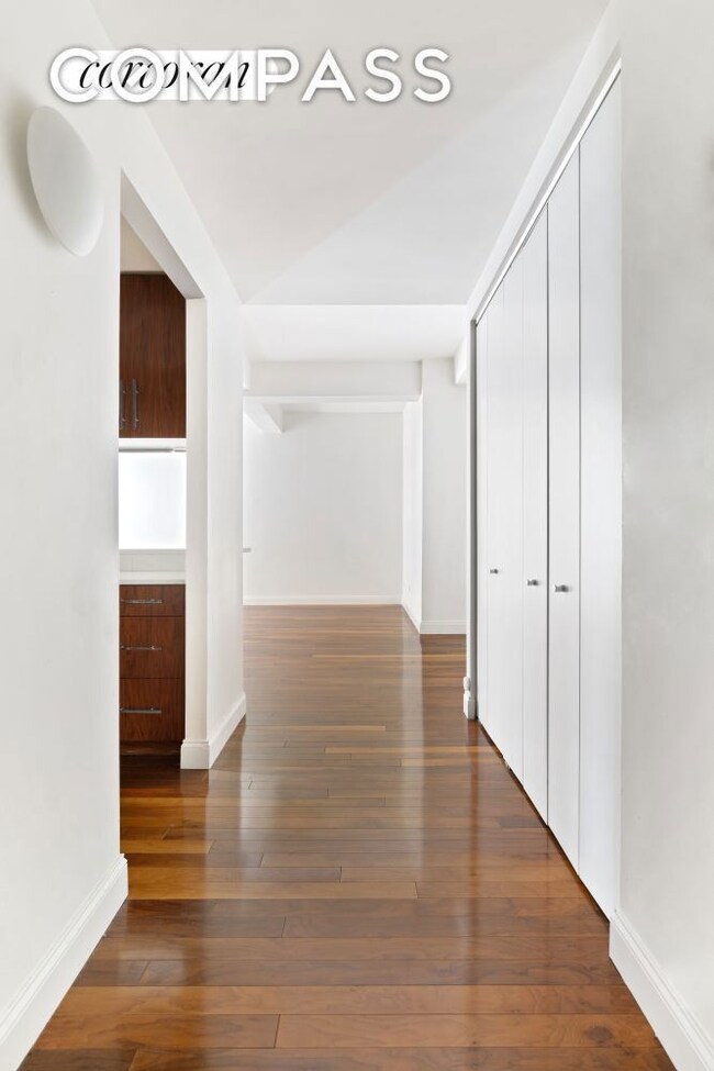 Greenwich Club Residences unit 925, New York, NY 10006 - photo 6