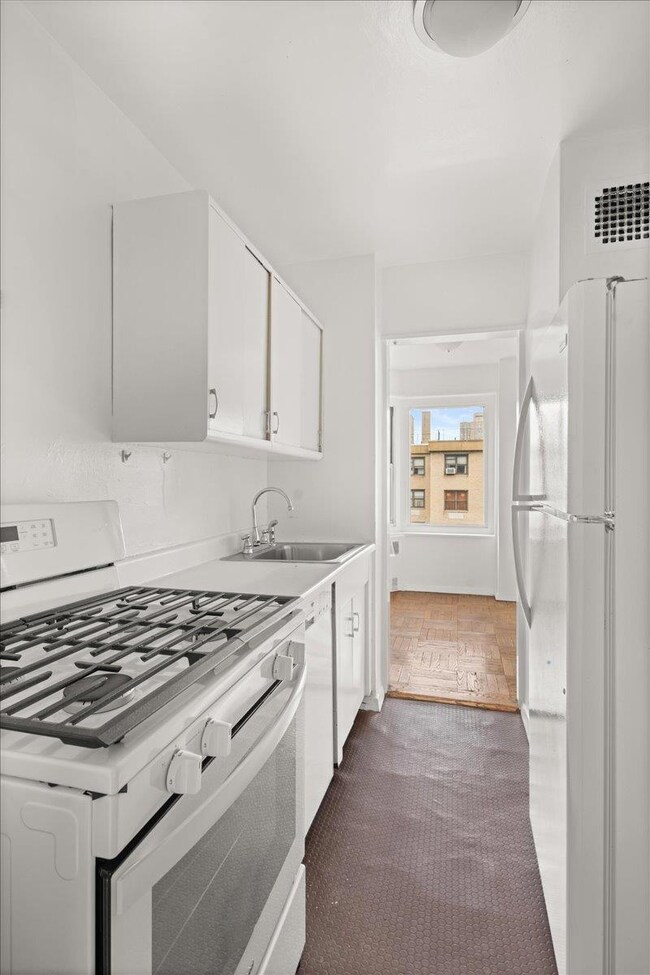 440 E 79th St unit 15D, New York, NY 10075 - photo 6