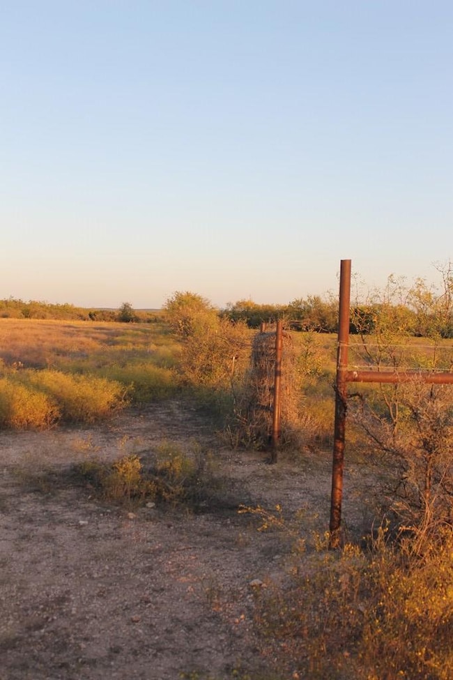 818 195 Cr-163, Winters, TX 78634 - photo 5