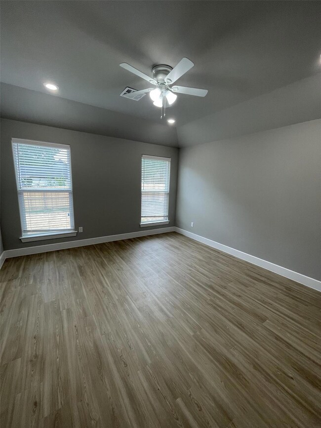 626 W Florence St, Denison, TX 75020 - photo 7