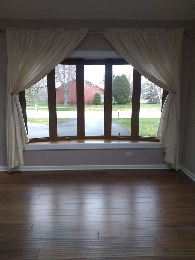 4441 Country Trail unit 1, Gurnee, IL 60031 - photo 5