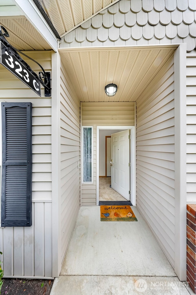 323 N Laventure Rd unit C, Mount Vernon, WA 98273 - photo 2