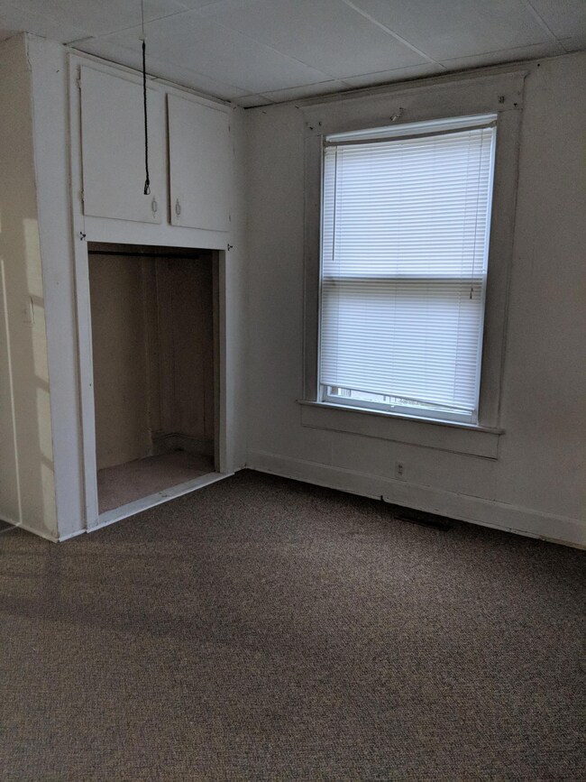 733 W Brower St, Springfield, MO 65802 - photo 6