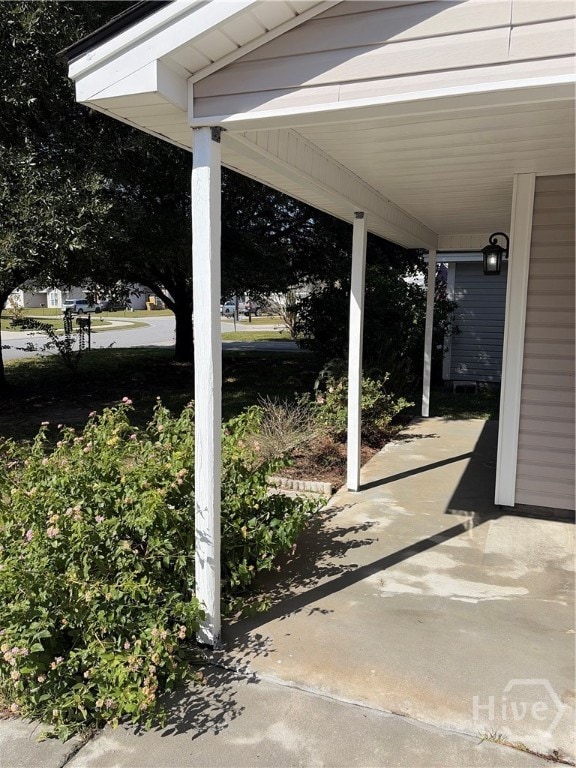 7 Corsair Cir, Savannah, GA 31407 - photo 2