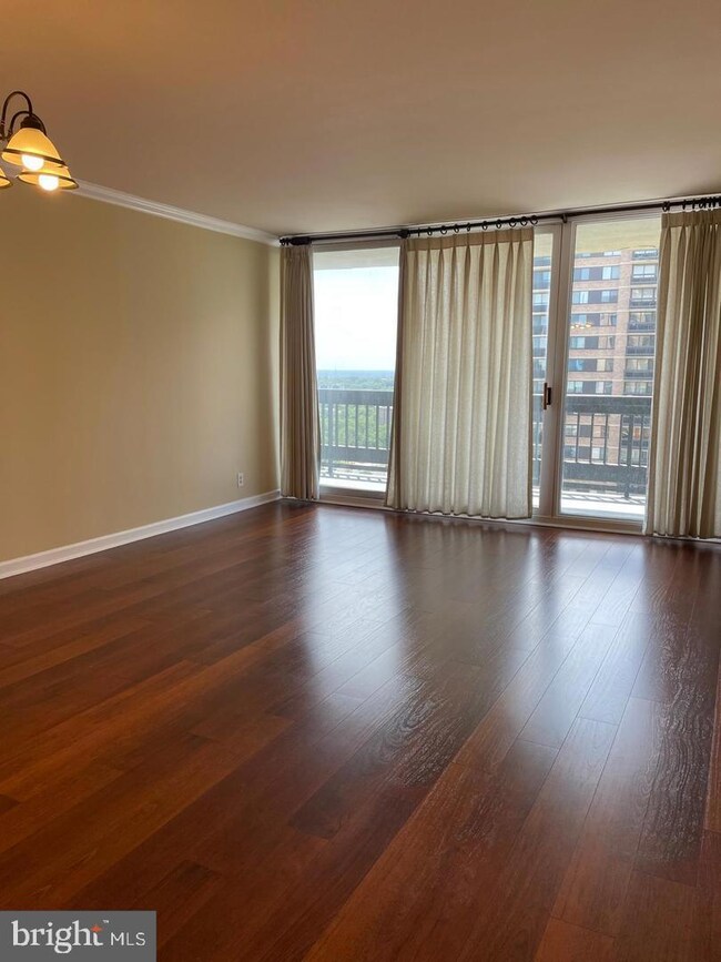 Skyline Square North and South unit 2102N, Baileys Crossroads, VA 22041 - photo 4