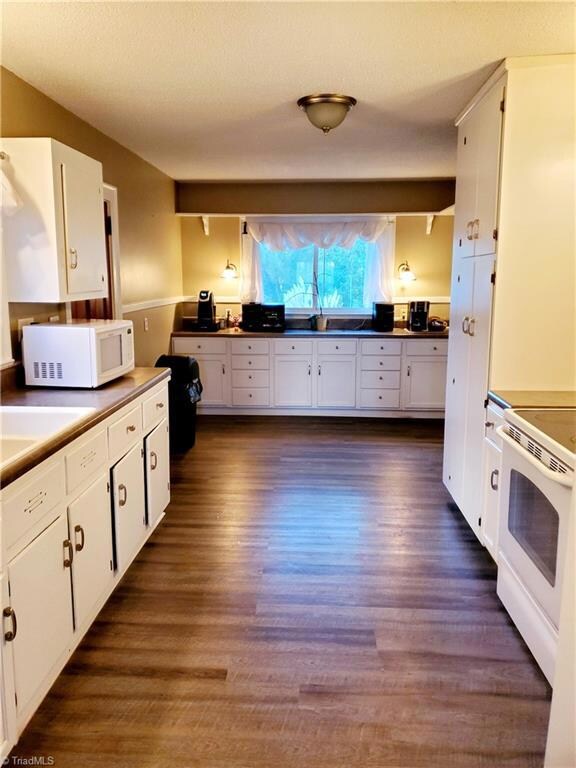 909 Sunset Ave, Asheboro, NC 27203 - photo 7