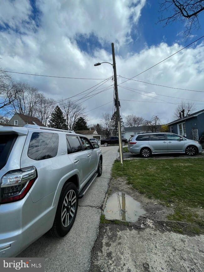 405 Nashville Ct, Wallingford, PA 19086 - photo 3