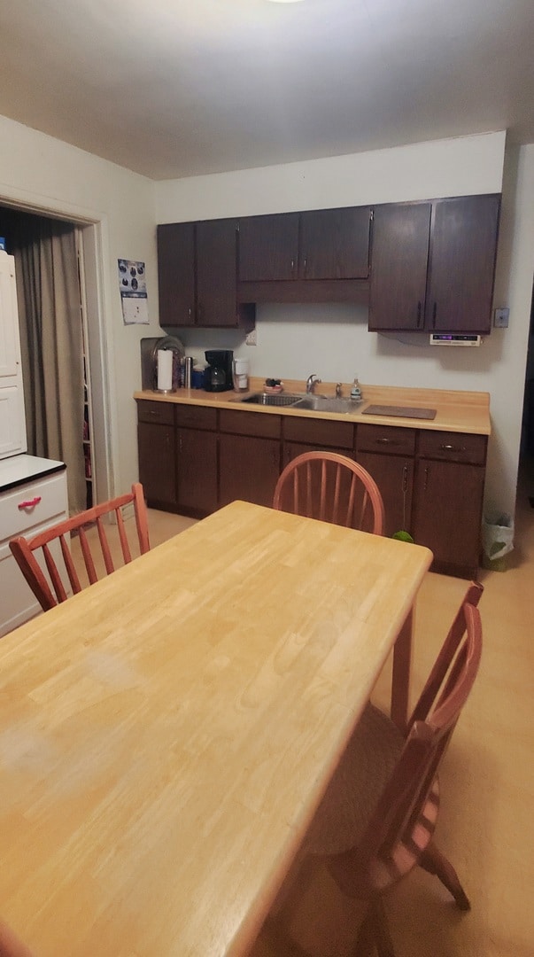 172 N Jackson Ave, Bradley, IL 60915 - photo 6