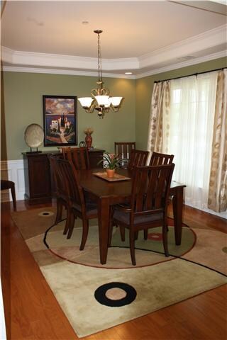 Formal Dining Room with Tray Ceiling