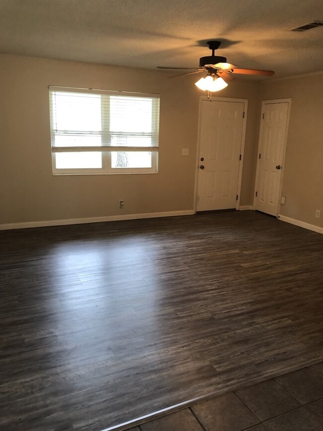 227 Marie Cir, Crawfordville, FL 32327 - photo 2