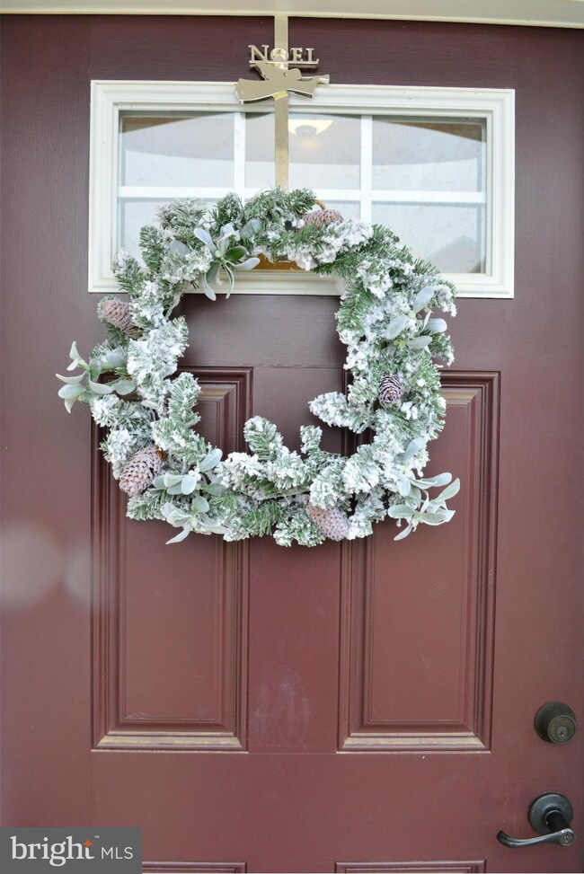 11786 Nationals Ln, Waldorf, MD 20602 - photo 2