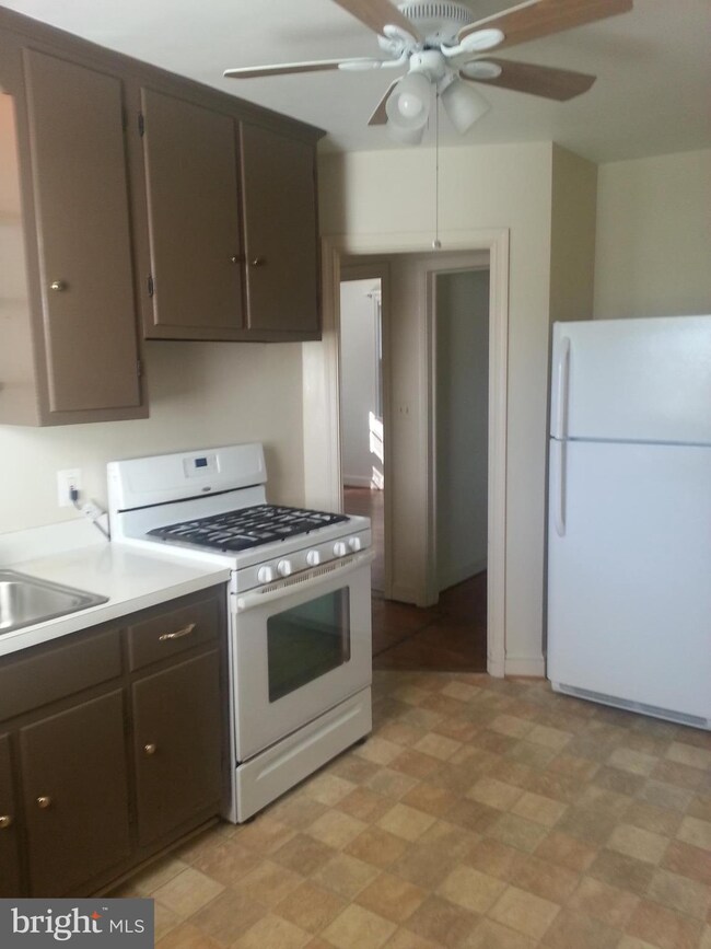 310 W Main St, Purcellville, VA 20132 - photo 6