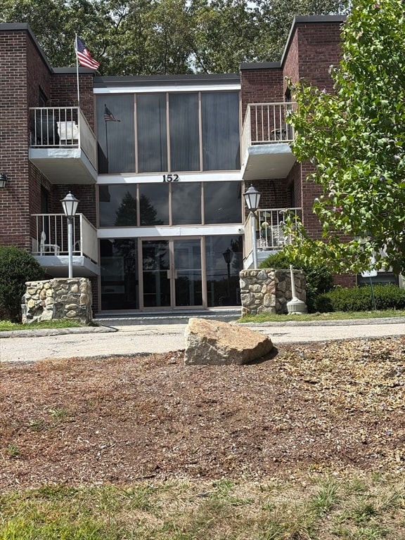 Crestwood Condominiums unit 14, Holliston, MA 01746 - photo 3