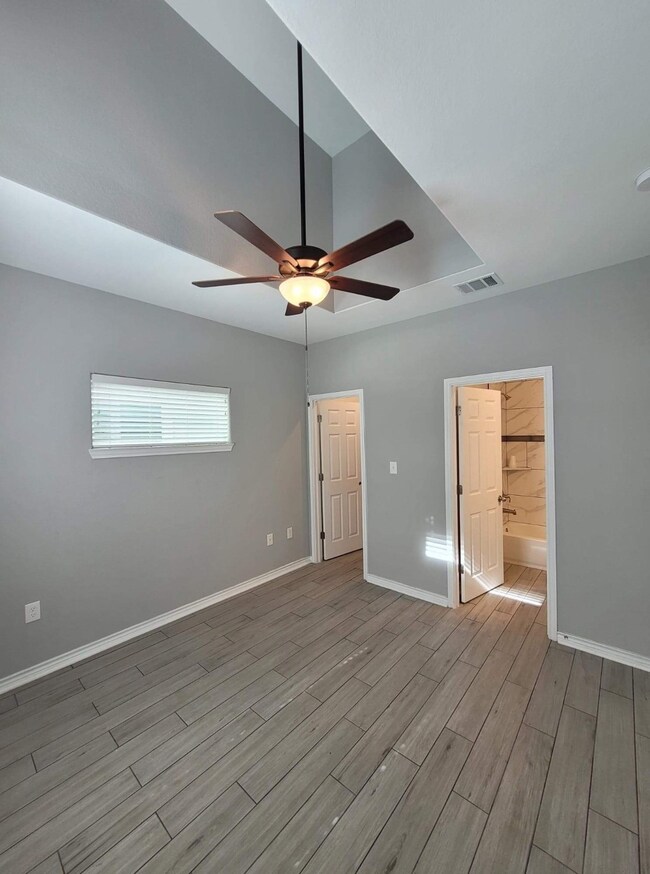 6922 De Priest St, Houston, TX 77091 - photo 3