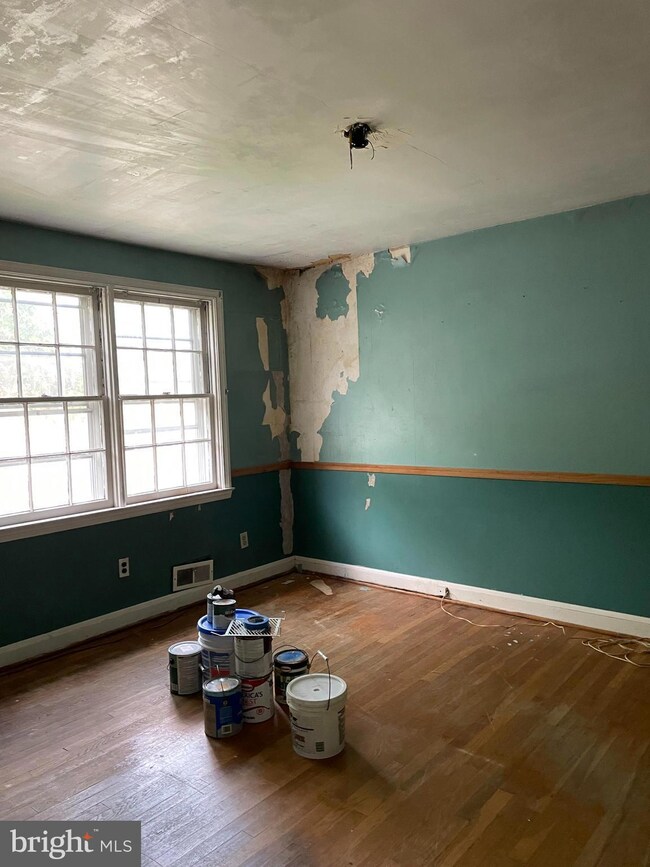 5520 Woodmont Ave, Baltimore, MD 21239 - photo 5