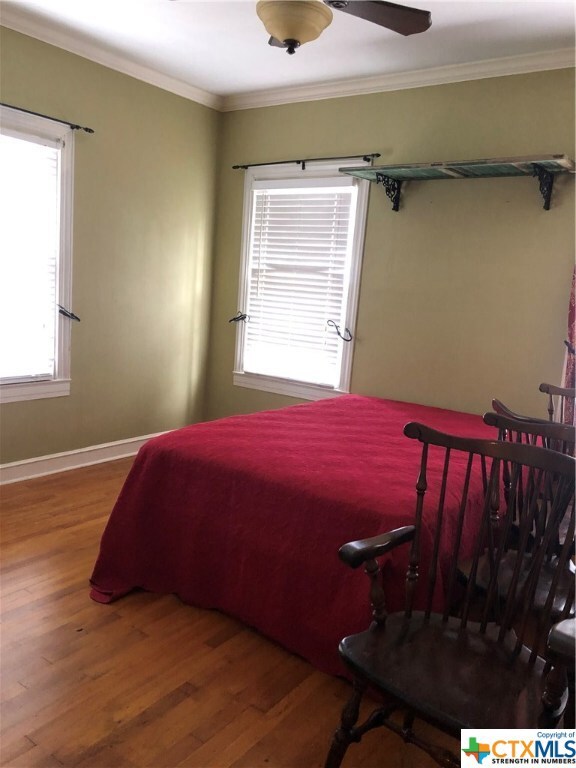 1024 Bismark St, Seguin, TX 78155 - photo 4