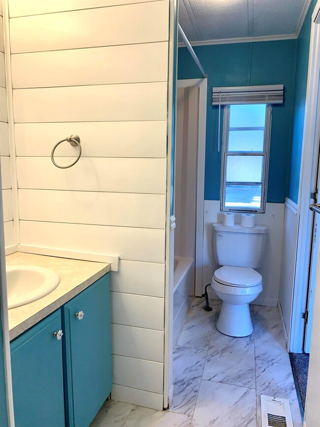 23 Alice Dr, Concord, NH 03303 - photo 5