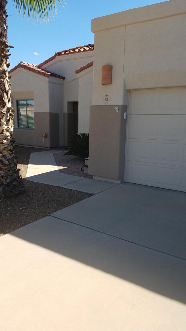 20181020_122234 front entrance walk