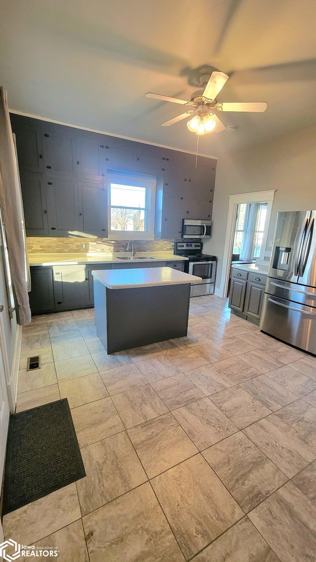 120 N East St, Sigourney, IA 52591 - photo 5