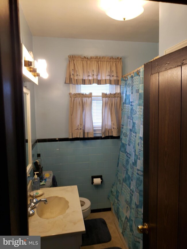 1709 Rittenhouse Ave, Halethorpe, MD 21227 - photo 3