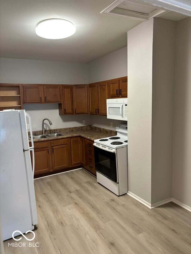 1101 W 1st St, Muncie, IN 47305 - photo 2