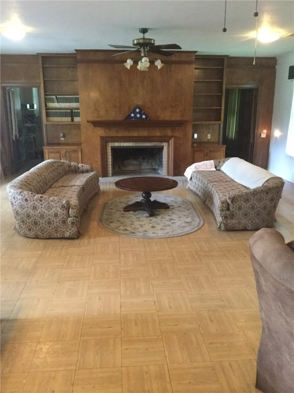 545 W Hopkins St, San Marcos, TX 78666 - photo 5