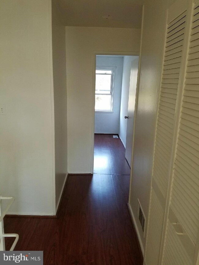 2429 Harriet Ave, Baltimore, MD 21230 - photo 4