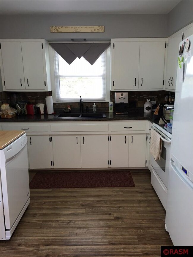 930 N 7th St unit 930 N 7th Street, Mankato, MN 56001 - photo 3