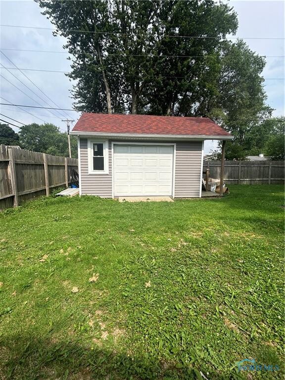 635 Dayton Ave, Findlay, OH 45840 - photo 3