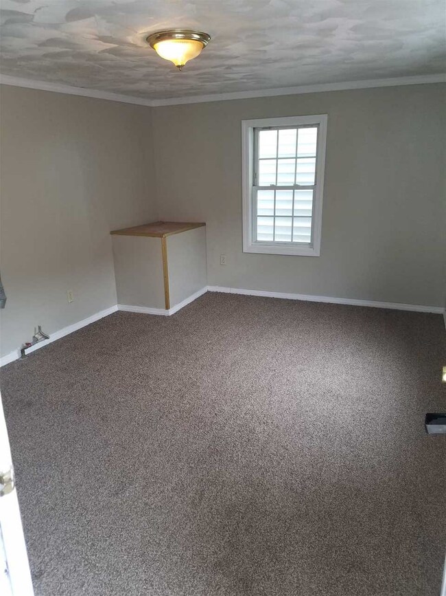 19 Buck St, Nashua, NH 03060 - photo 2