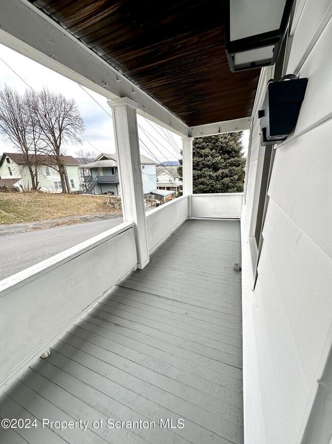711 S 9th Ave, Scranton, PA 18504 - photo 7