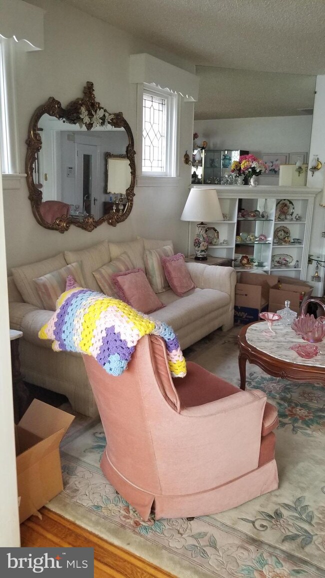 1045 Duncan Ave, Lansdowne, PA 19050 - photo 5