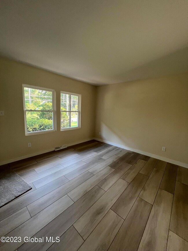 3151 E Old State Rd unit A, Schenectady, NY 12303 - photo 5