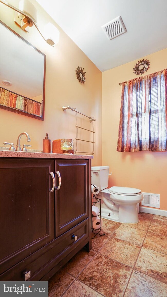 10037 Dubarry St, Glenn Dale, MD 20769 - photo 6