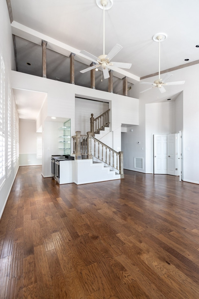 2102 Post Office St unit 8, Galveston, TX 77550 - photo 4