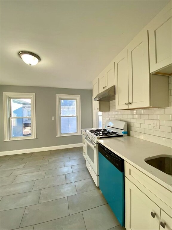 1 Clinton St unit 2, Haverhill, MA 01830 - photo 2