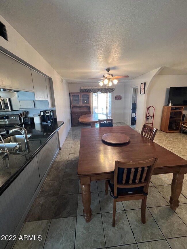 7809 W Monterey Way, Phoenix, AZ 85033 - photo 4