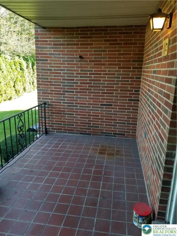 2280 Linden St unit 2N, Bethlehem, PA 18017 - photo 3