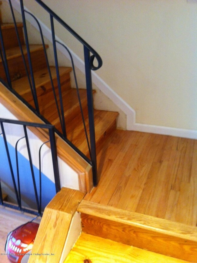 41 Stonegate Dr unit 246, Staten Island, NY 10304 - photo 7